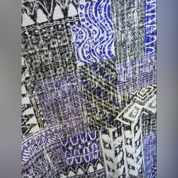 🐬 CLEARANCE ITEM : Only Necessities Multicolored Short Sleeved Tee 1X - Picture 8 of 8